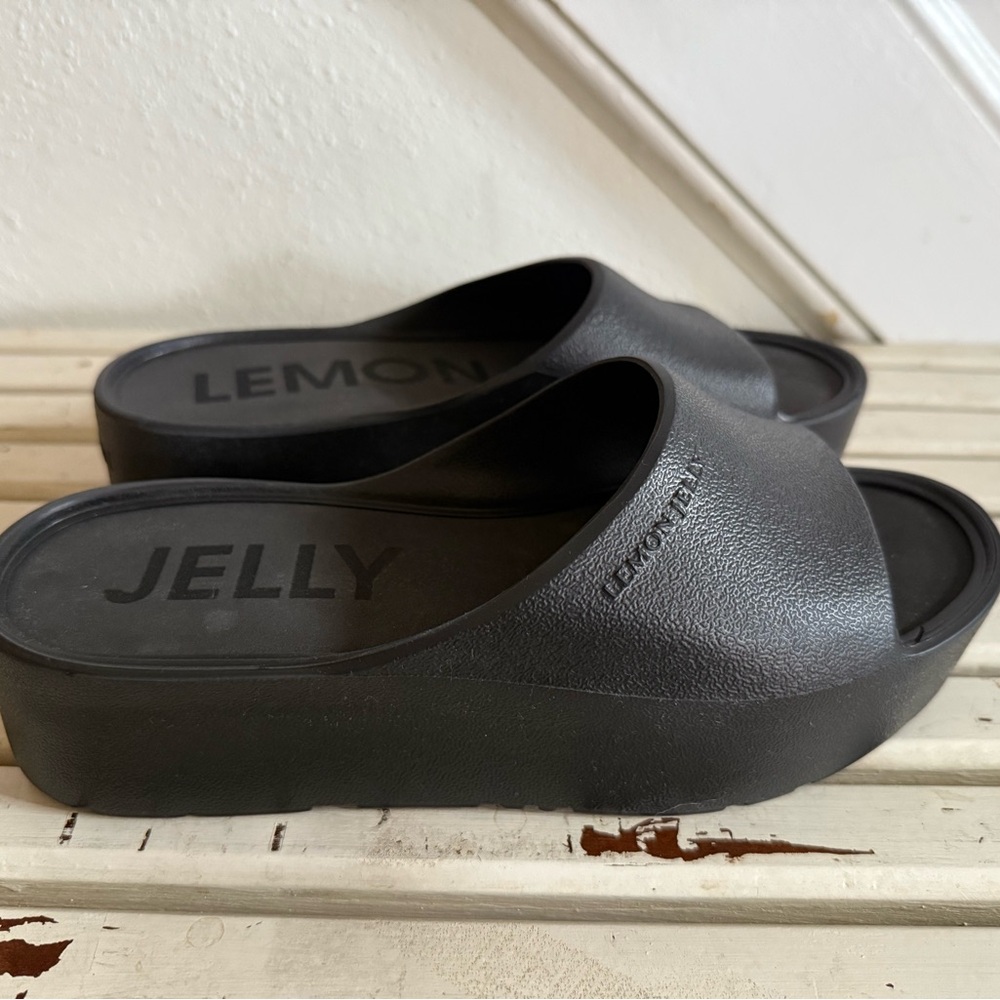 Lemon Jelly Sunny Black Platform Slides